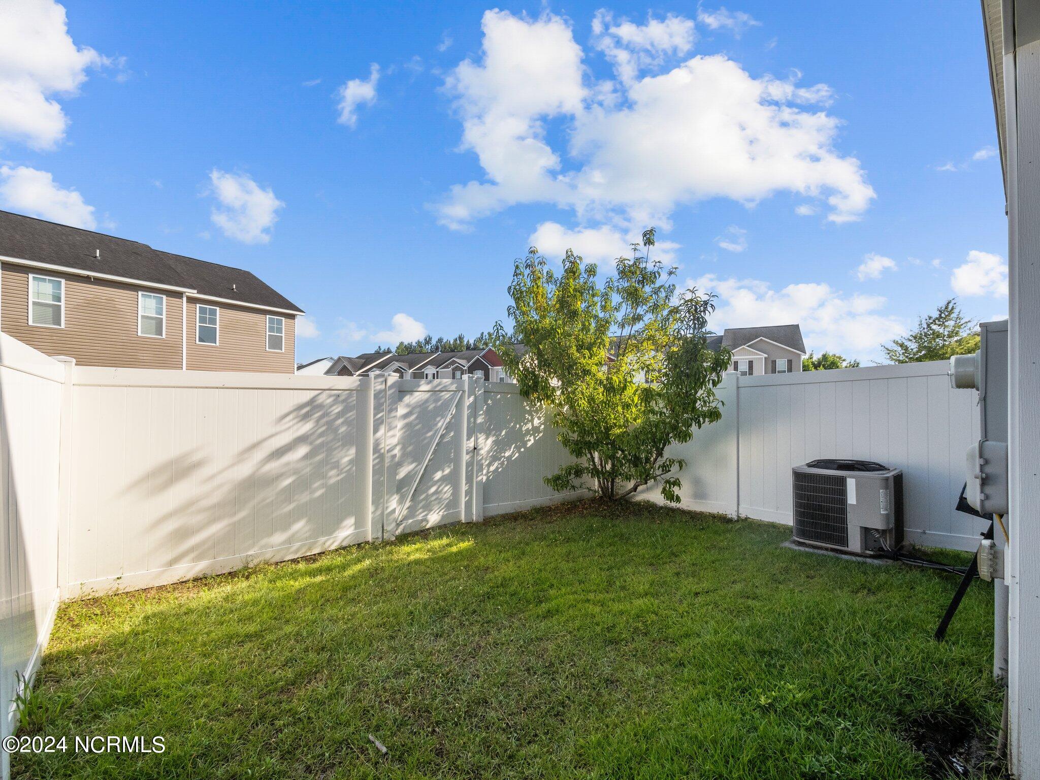 504 Caldwell Loop Jacksonville, NC 28546 - Photo 41 of 50 9-web-or-mls-09