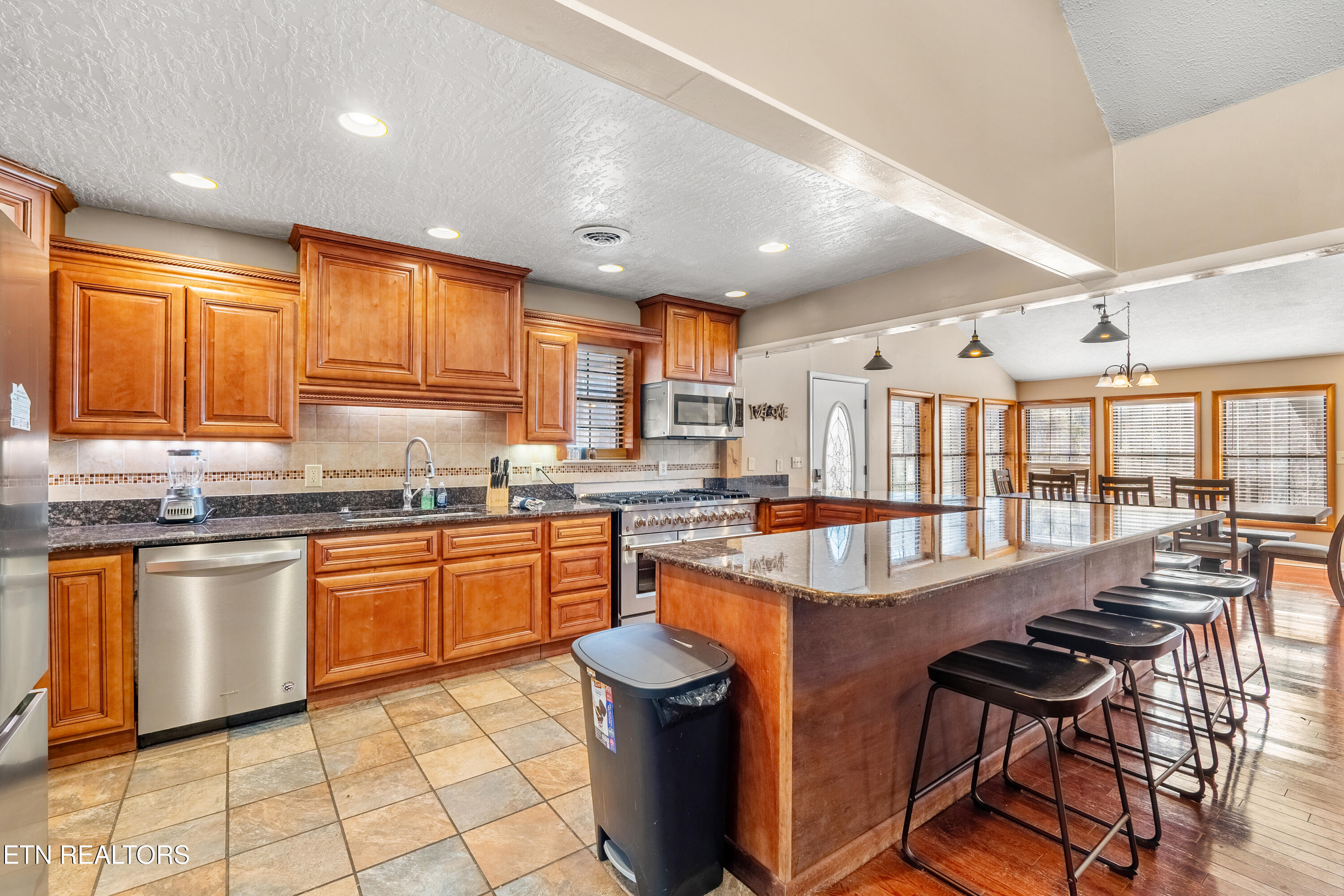 751 Ridge Road Gatlinburg, TN 37738 - Photo 12 of 58 751 RR Main 2e