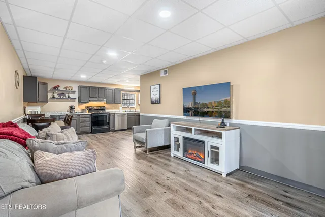 $1,970,000 | 751 Ridge Road, Gatlinburg, TN 37738