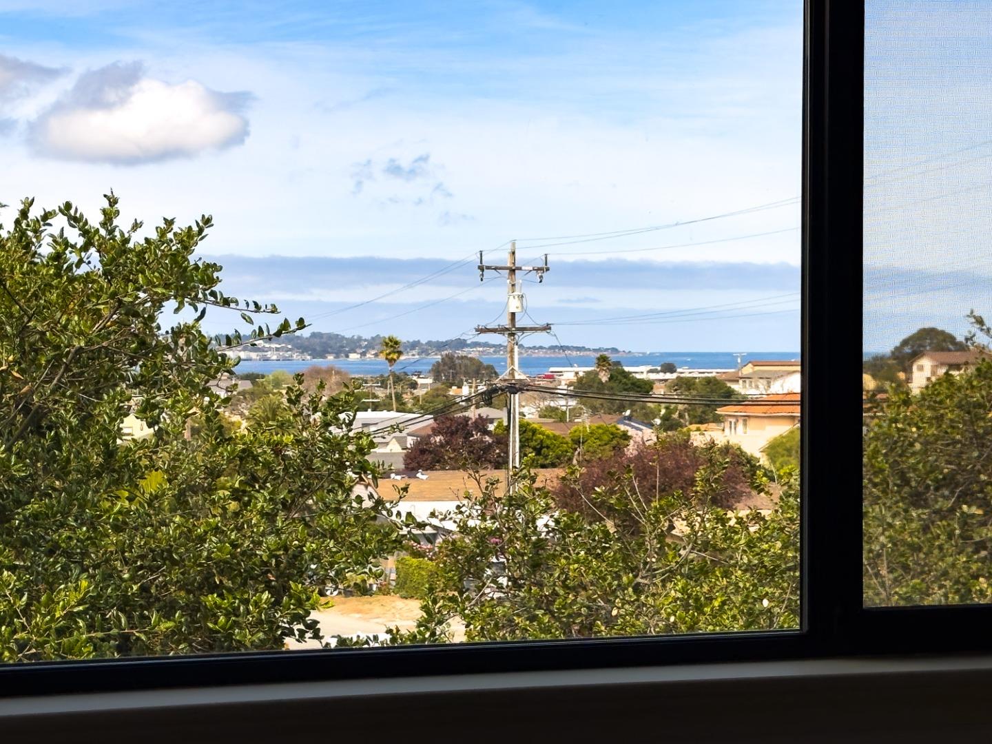1186 Trinity Avenue Seaside, CA 93955 - Photo 22 of 33
