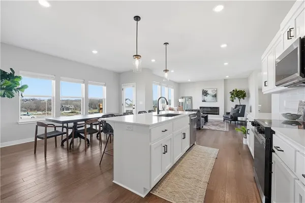 $526,489 | 11115 North Glenwood Avenue, Kansas City, MO 64157