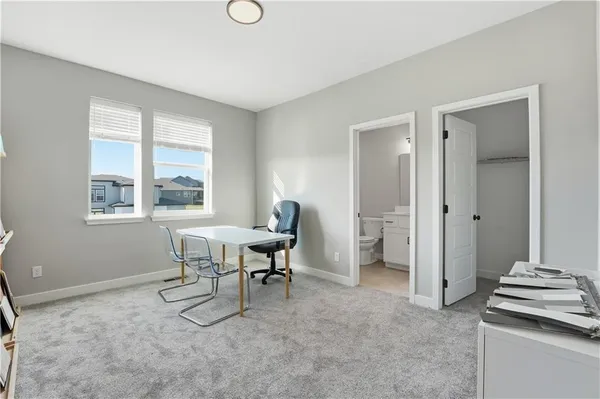 $526,489 | 11115 North Glenwood Avenue, Kansas City, MO 64157