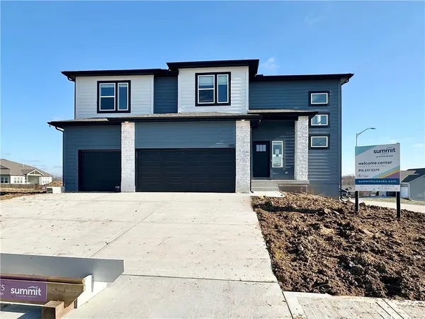 $526,489 | 11115 North Glenwood Avenue, Kansas City, MO 64157