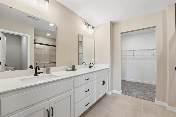 $526,489 | 11115 North Glenwood Avenue, Kansas City, MO 64157