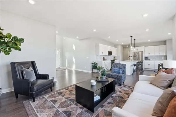 $526,489 | 11115 North Glenwood Avenue, Kansas City, MO 64157