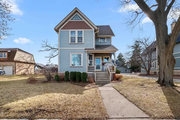 $279,900 | 302 East Division Street, Fond du Lac, WI 54935