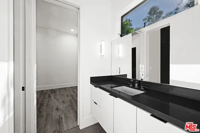 $10,495 | 1613 South Wooster Street, Los Angeles, CA 90035