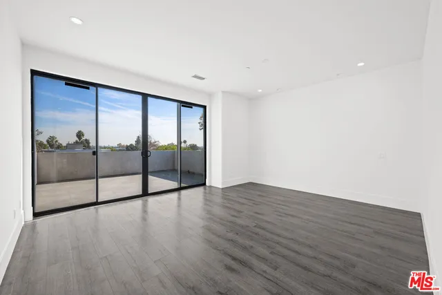 $10,495 | 1613 South Wooster Street, Los Angeles, CA 90035