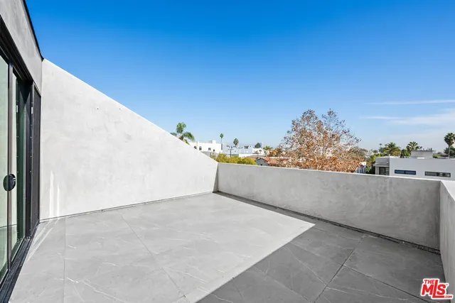 $10,495 | 1613 South Wooster Street, Los Angeles, CA 90035