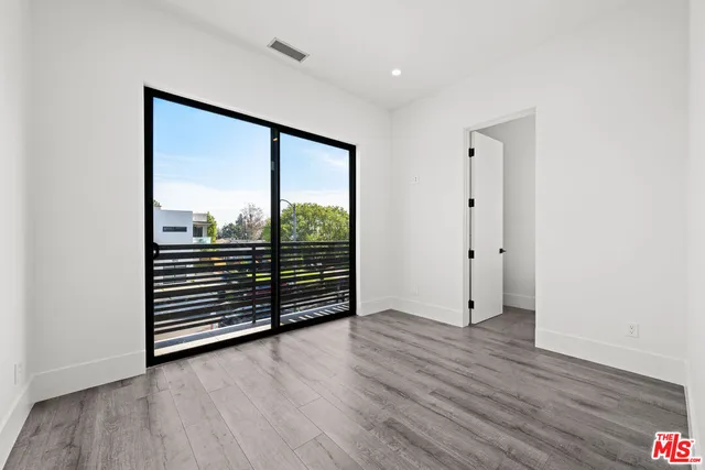 $10,495 | 1613 South Wooster Street, Los Angeles, CA 90035