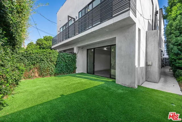 $10,495 | 1613 South Wooster Street, Los Angeles, CA 90035