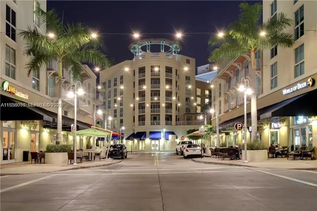 $3,000 | 7275 Southwest 90th Street, Unit C312, Miami, FL 33156