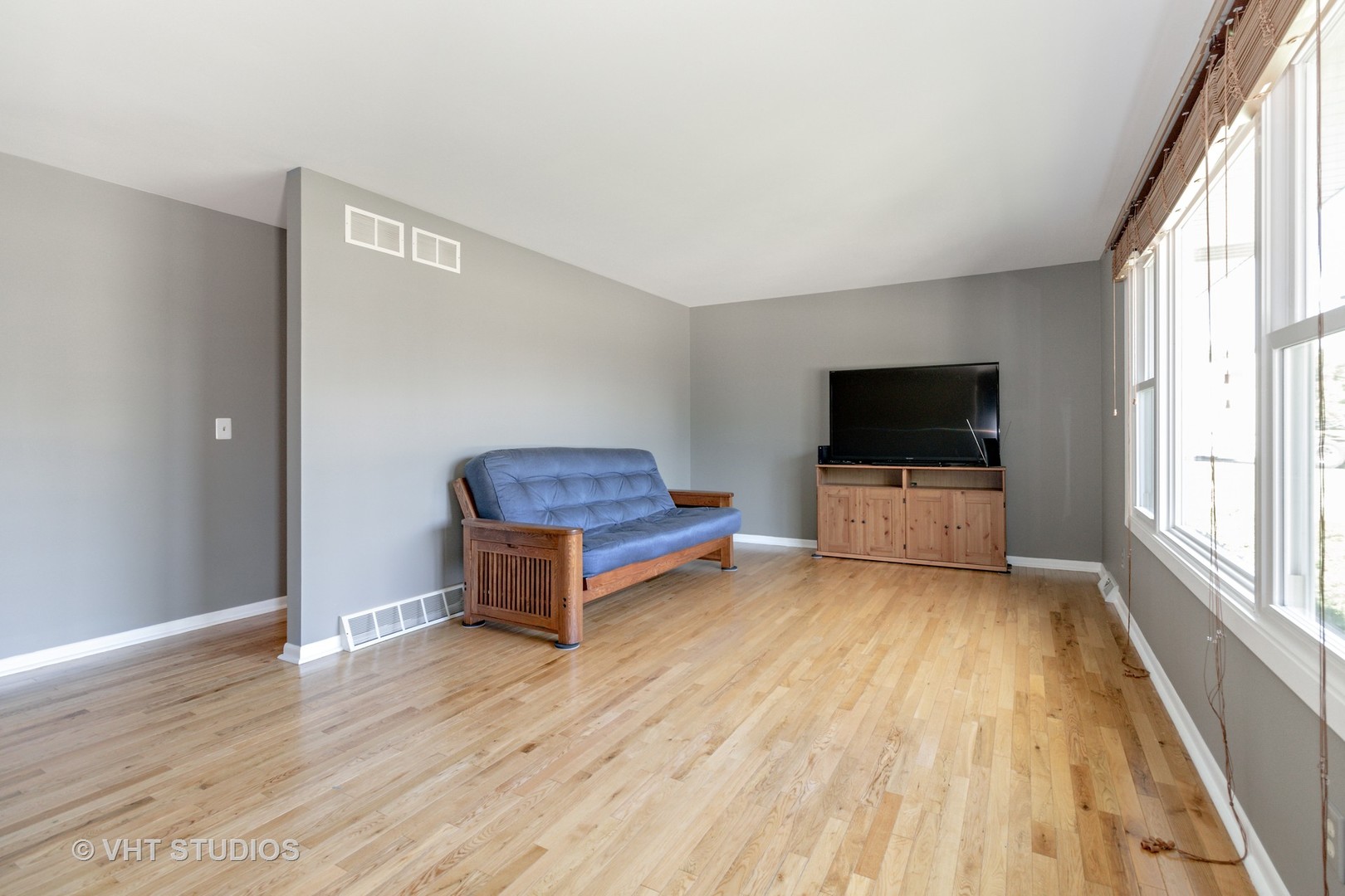 704 Plank Road New Lenox, IL 60451 - Photo 2 of 18