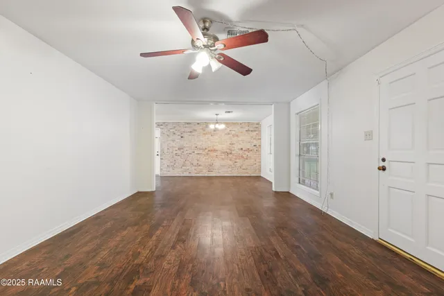 $215,000 | 135 Oak Drive, St. Martinville, LA 70582