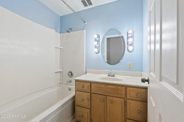 $215,000 | 135 Oak Drive, St. Martinville, LA 70582