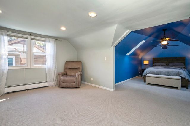 175 Ridgewood Road Riverside, IL 60546 - Photo 14 of 25 a living room with furniture and a lamp