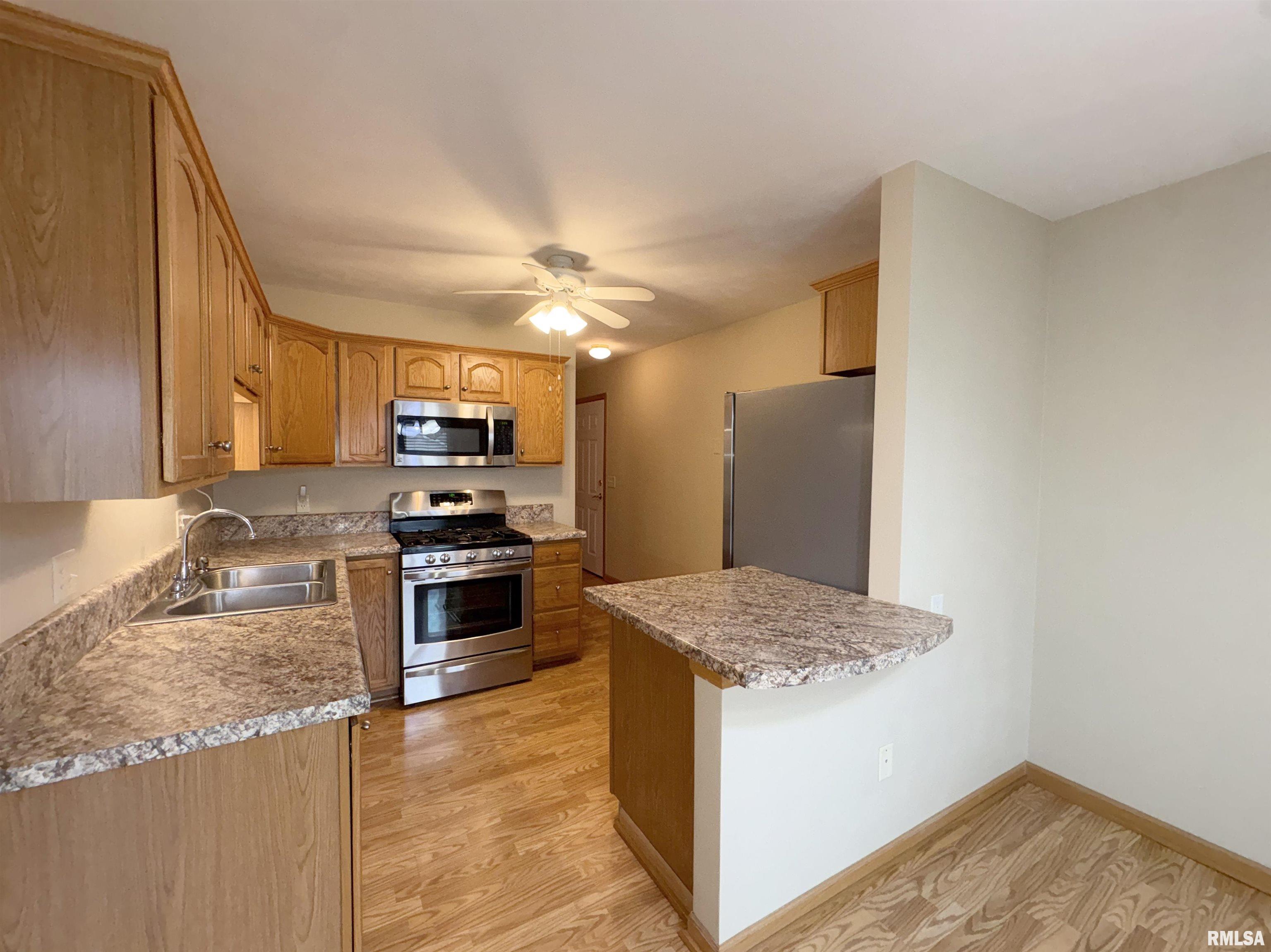 203 Easy Street Washington, IL 61571 - Photo 15 of 46 Gallery Image 15