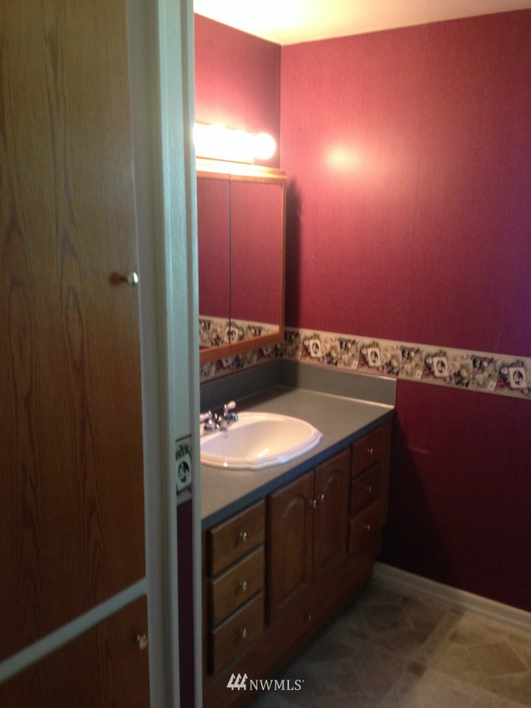 20787 West Jordan Road Burlington, WA 98233 - Photo 3 of 7 Gallery Image 3