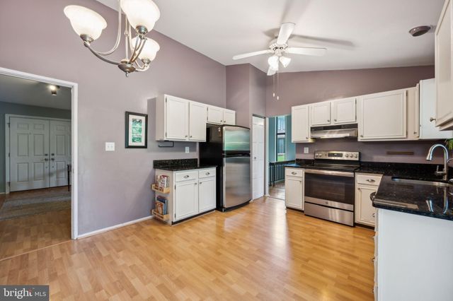 $600,000 | 9520 Aspenwood Court, Montgomery Village, MD 20886