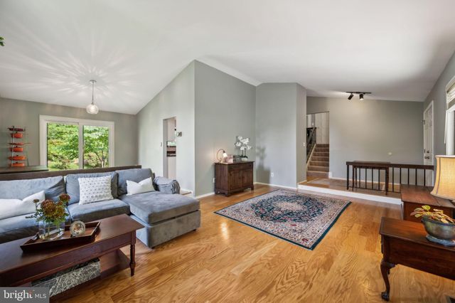 $600,000 | 9520 Aspenwood Court, Montgomery Village, MD 20886