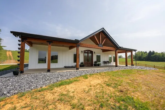 $1,499,000 | 2822 Huffville Road, Pilot, VA 24138