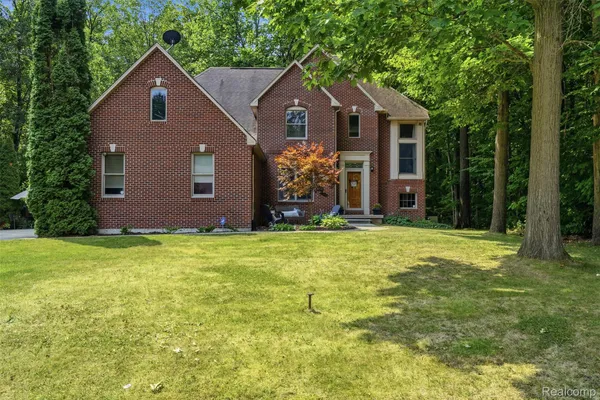 $475,000 | 9293 Oakview Drive, Swartz Creek, MI 48473