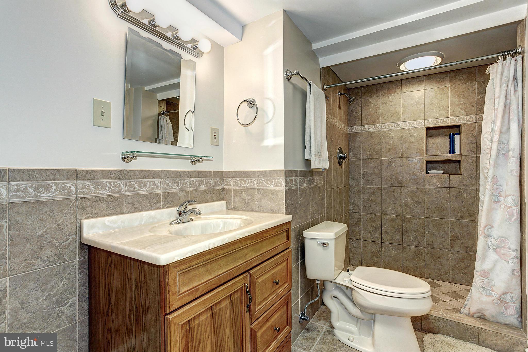7202 Rice Street Falls Church, VA 22042 - Photo 14 of 22 Bath