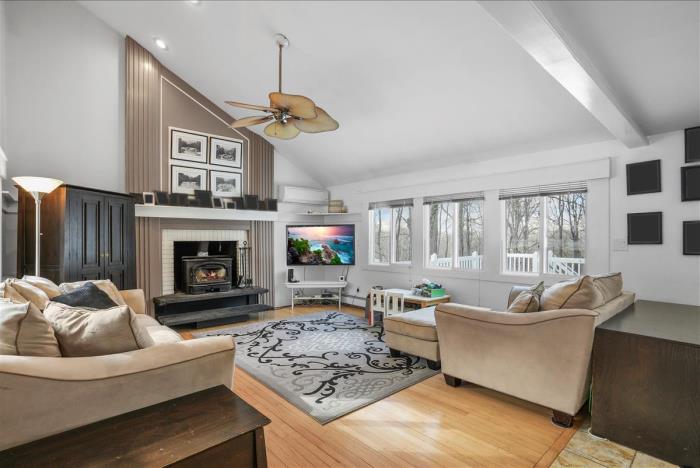 10 Wood Pond Road Cornwall, NY 12518 - Photo 2 of 20