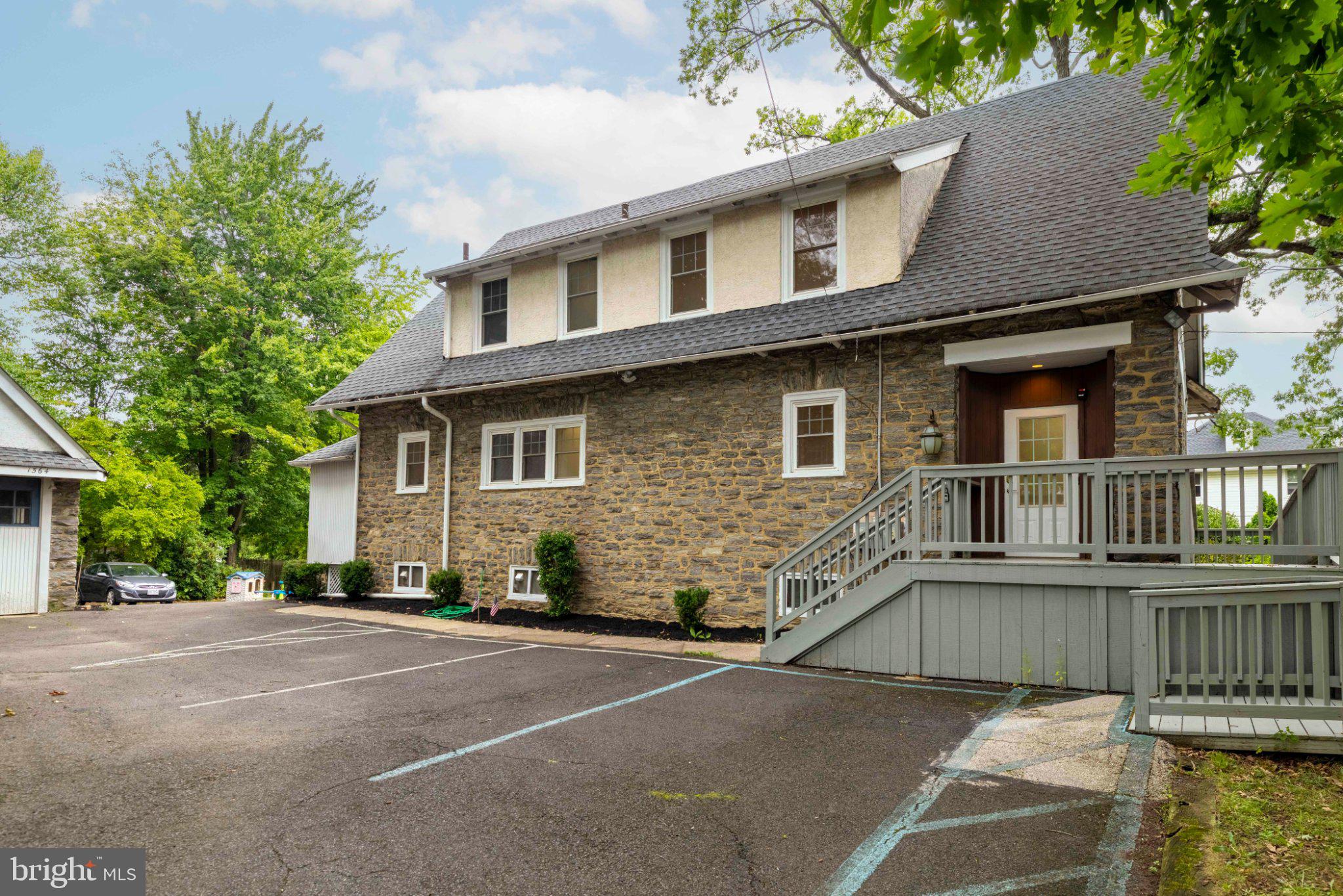 1564 Edge Hill Road Abington, PA 19001 - Photo 4 of 41 Gallery Image 4