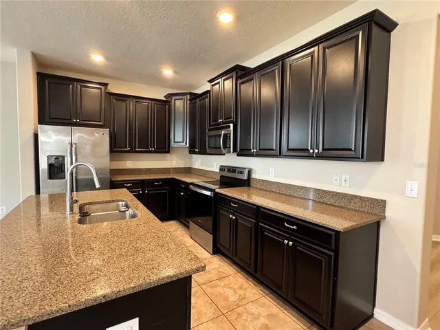 $419,800 | 2711 Garden Falls Drive, Brandon, FL 33511