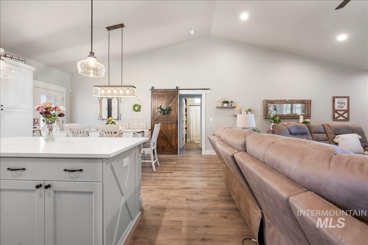 4376 Wagon Road Nampa, ID 83687 - Photo 10 of 33