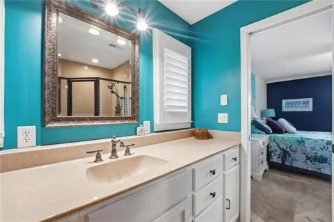 $425,000 | 1216 West 97th Street, Kansas City, MO 64114