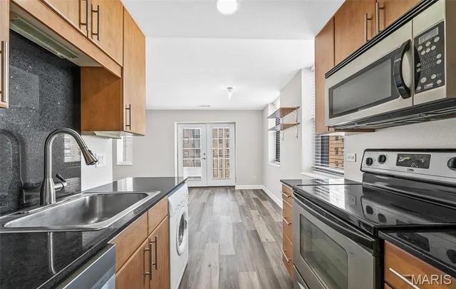 $90,000 | 5696 Kingsbury Avenue, Unit 406, St. Louis, MO 63112