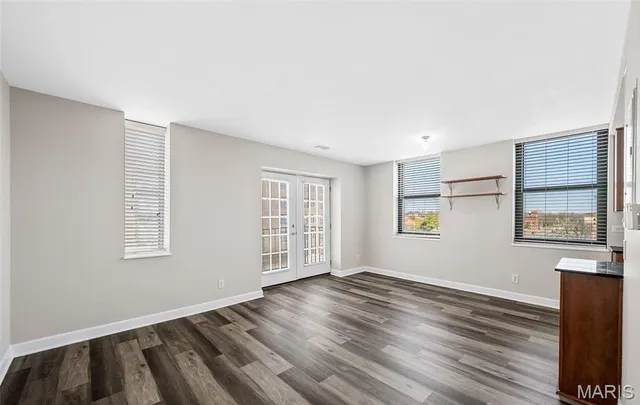 $90,000 | 5696 Kingsbury Avenue, Unit 406, St. Louis, MO 63112