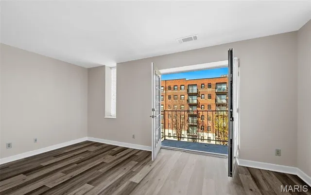 $90,000 | 5696 Kingsbury Avenue, Unit 406, St. Louis, MO 63112