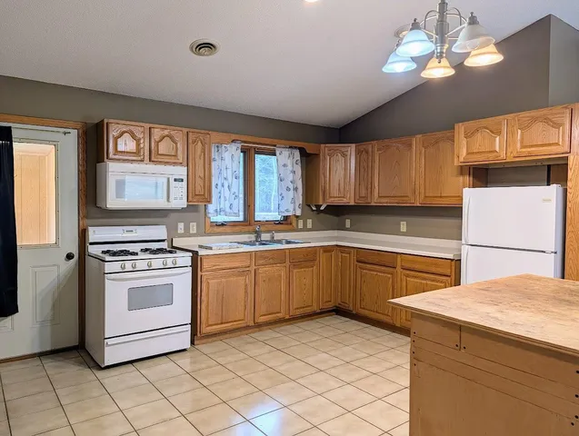 $249,000 | 47011 185th Avenue, McGregor, MN 55760