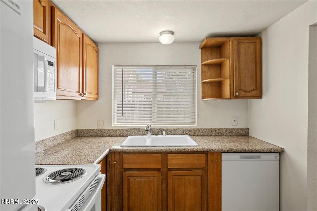 2007 Valley Road Reno, NV 89512 - Photo 7 of 26 11-2007 Valley Road Reno NV 89512-11