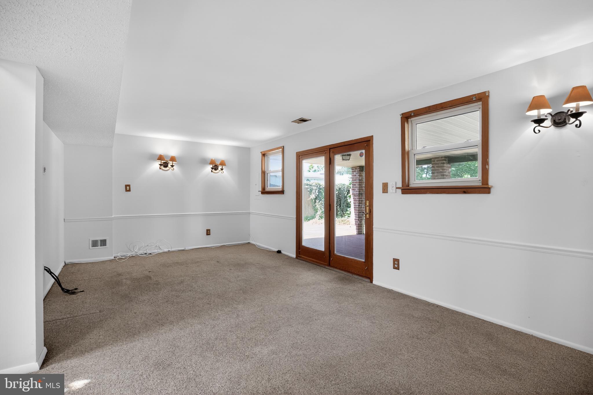 1210 Salem Road Burlington, NJ 08016 - Photo 12 of 24 Downstairs