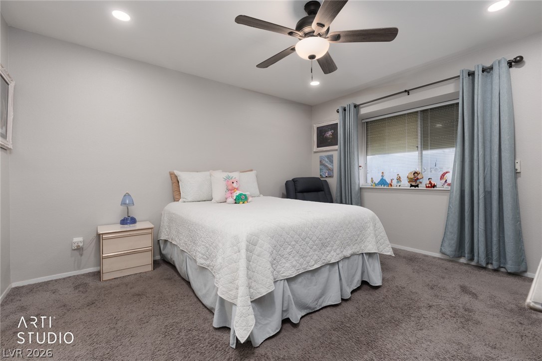 105 North Cimarron Road Las Vegas, NV 89145 - Photo 11 of 33 Primary Bedroom