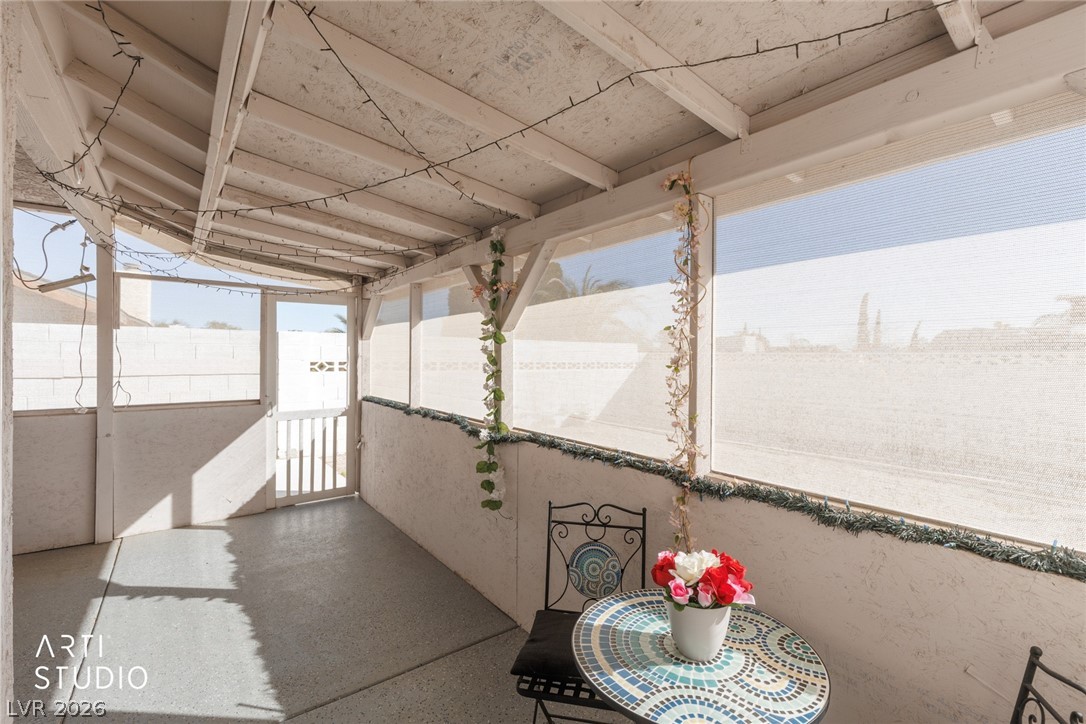 105 North Cimarron Road Las Vegas, NV 89145 - Photo 20 of 33 Enclosed patio