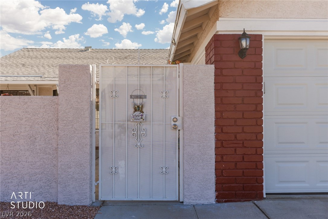 105 North Cimarron Road Las Vegas, NV 89145 - Photo 22 of 33
