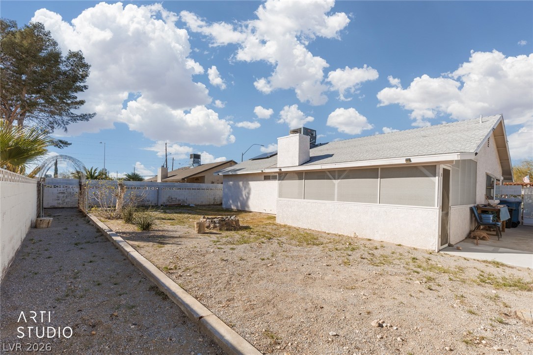 105 North Cimarron Road Las Vegas, NV 89145 - Photo 28 of 33