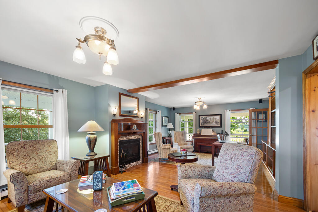 977 Garland Road Winslow, ME 04901 - Photo 15 of 53 Living Room