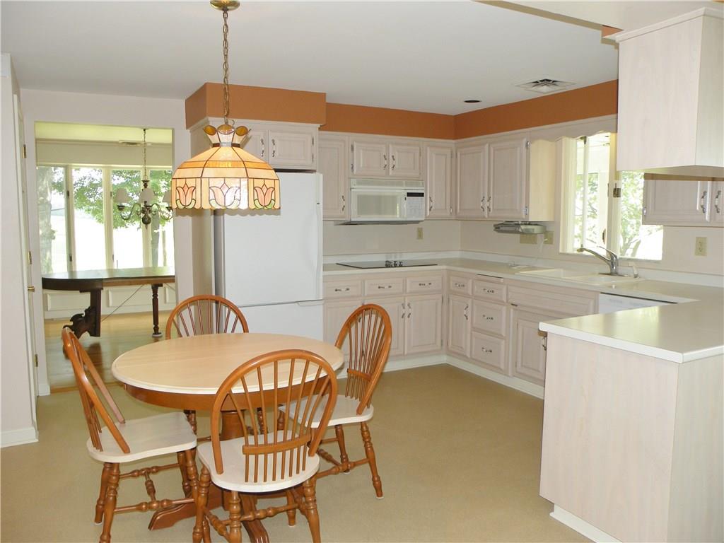 911 McClelland Road Venetia, PA 15367 - Photo 5 of 25 Kitchen 911 McClelland Road