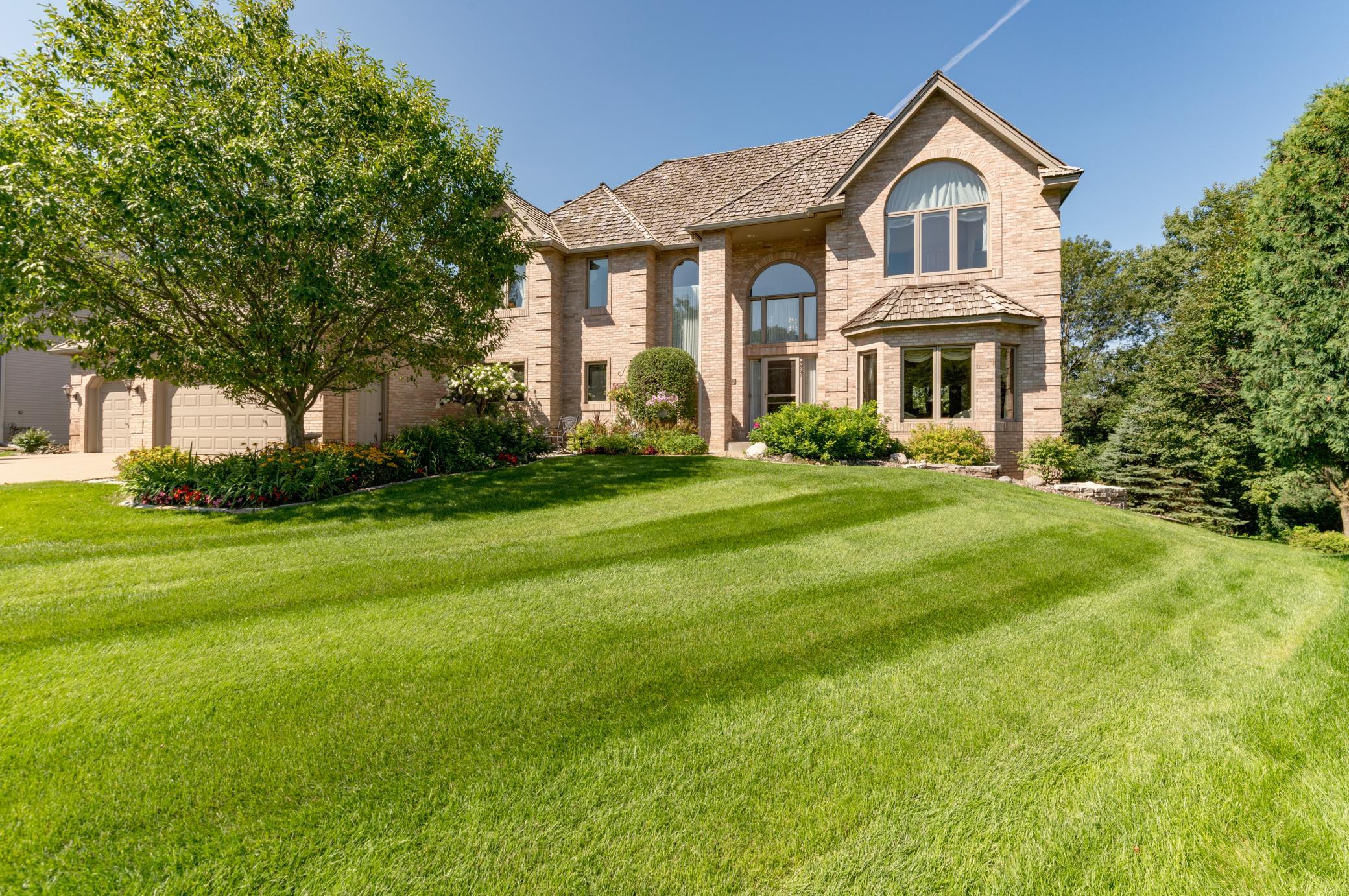 5991 Ridge Creek Road Shoreview, MN 55126 - Photo 3 of 38 Gallery Image 3