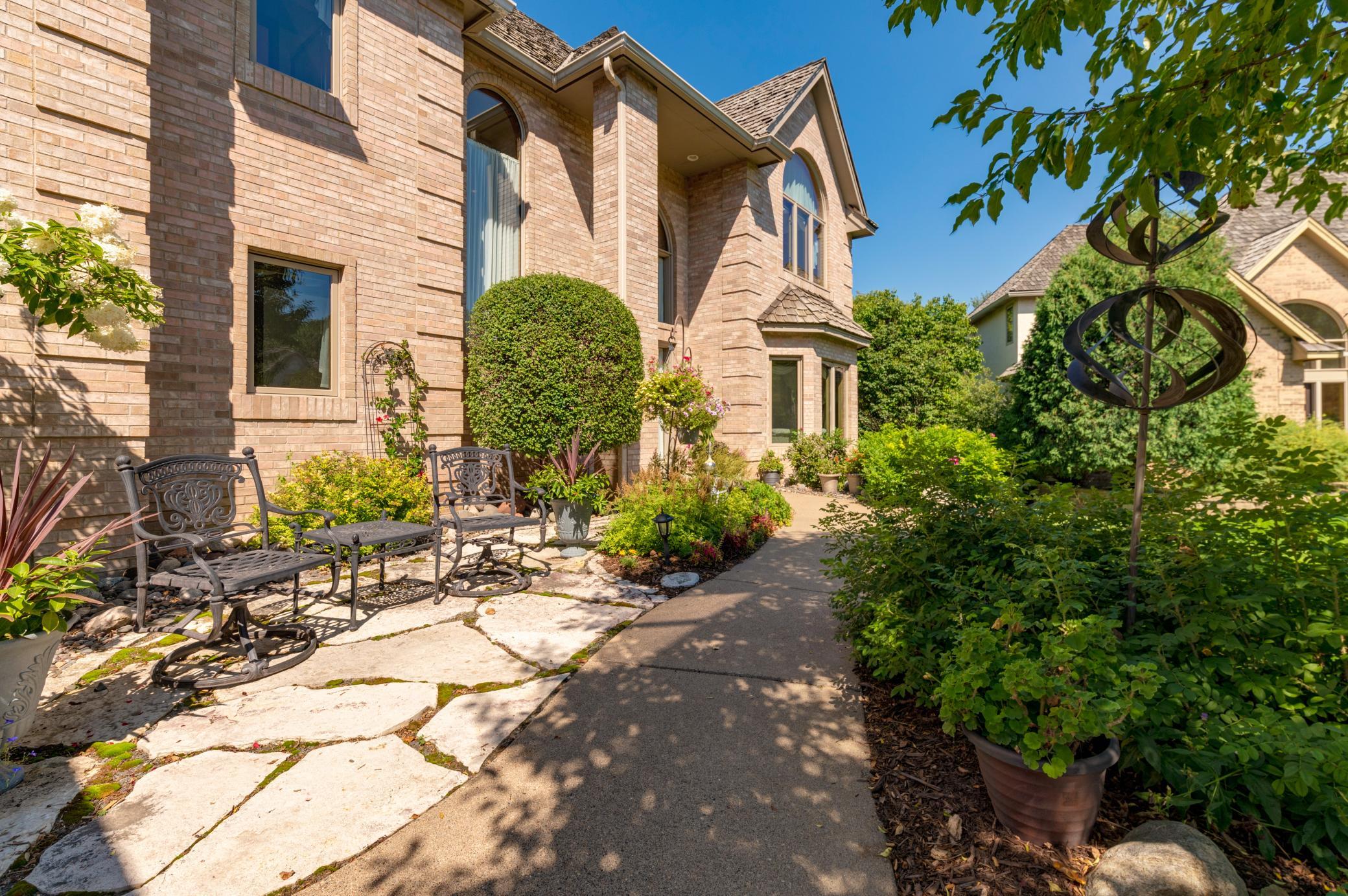5991 Ridge Creek Road Shoreview, MN 55126 - Photo 4 of 38 Gallery Image 4