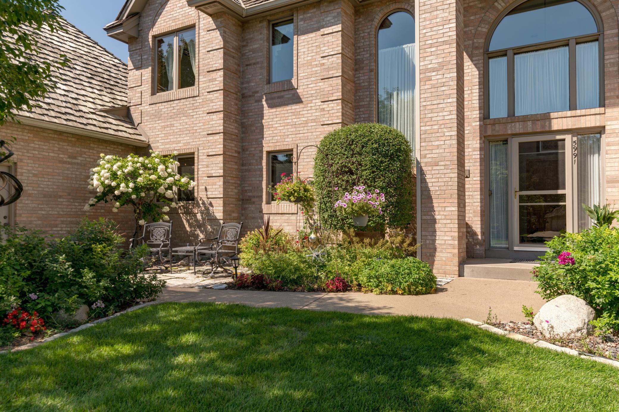 5991 Ridge Creek Road Shoreview, MN 55126 - Photo 5 of 38 Gallery Image 5