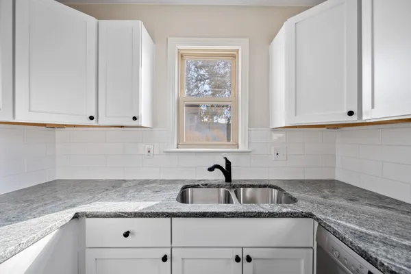 $179,900 | 1114 2nd Street, Wyandotte, MI 48192