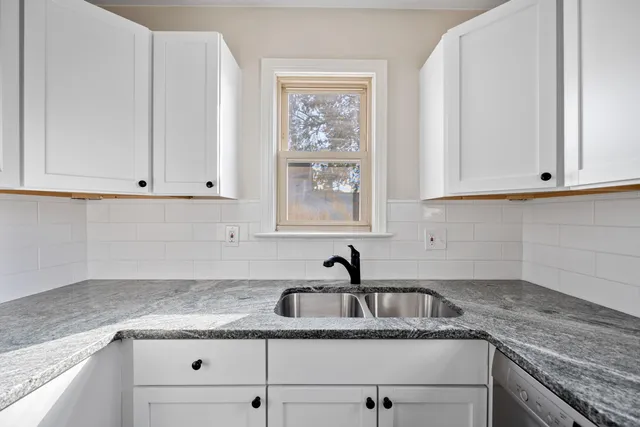 $189,900 | 1114 2nd Street, Wyandotte, MI 48192