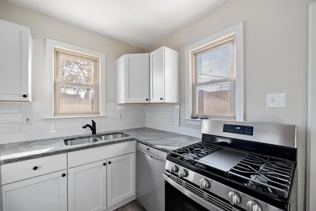 $189,900 | 1114 2nd Street, Wyandotte, MI 48192